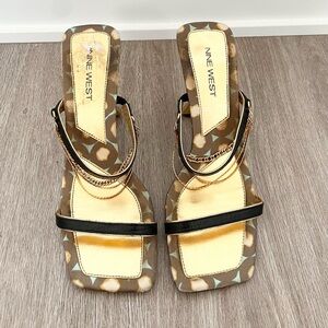 Vintage Nine West Strappy Gold Chain and Black Square Toe Heels